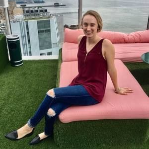 Meet your Posher, Elise